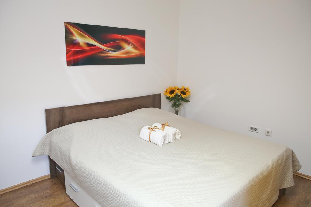 Apartments Qualitas Котор Екстериор снимка